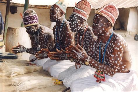  Sobowale: Uma Exploração da Fé e da Tradição Yoruba